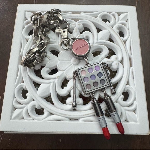 MAC Cosmetics Lipstick Shadow Blush Dangly Metal Key Chain MAC Lover - Picture 7 of 8